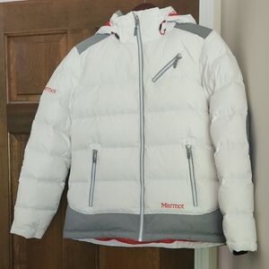 Marmot Women's Ski Jacket in White and Gray